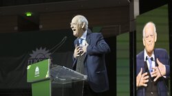 Το συγκινητικό «αντίο» του Απόστολου Κακλαμάνη