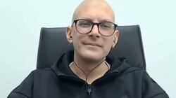 Μήνυμα ζωής από τον δήμαρχο του Άη Στράτη: «Χειρουργήθηκα Τετάρτη, Κυριακή επέστρεψα στο νησί και τη Δευτέρα ήμουν στο γραφείο»