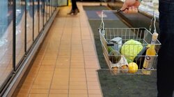 Ένωση Σούπερ Μάρκετ Ελλάδας: Επάρκεια προϊόντων και συγκράτηση τιμών ενόψει Πάσχα