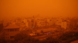 Αεροδρόμιο «Ν. Καζαντζάκης»: Μόλις στα 200 μέτρα η ορατότητα λόγω της αφρικανικής σκόνης!