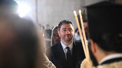 Στην Αναστάσιμη Ακολουθία στη Μητρόπολη Αθηνών ο Νίκος Ανδρουλάκης