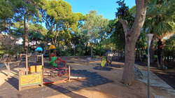 Ρέθυμνο παιδική χαρά δημοτικός κήπος 