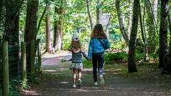 Παιδιά, Περίπατος