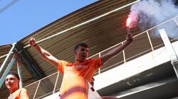 ΟΦΗ: Το κύπελλο ξανά στον ουρανό - Η φιέστα στο πούλμαν των κυπελλούχων (photos)