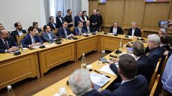 Η… μπάλα με το νερό που μοιράστηκε στους δημάρχους και το γαλάζιο ψηφοδέλτιο