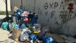 “Ανοίγει” ο καιρός, υπερχειλίζουν οι κάδοι – Μόνιμο το πρόβλημα με τα σκουπίδια”!