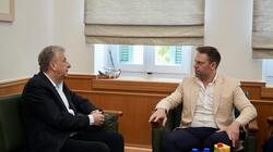 Στέφανος Κασσελάκης, Σταύρος Αρναουτάκης