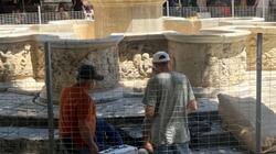 Λιοντάρια, Συντήρηση, Τουρίστες