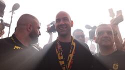 Αρης: Αποθέωση για τον Σπανούλη - Χαμός στην υποδοχή στο αεροδρόμιο