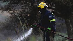 Τρίτη νύχτα αγωνίας στο νότιο Ρέθυμνο: Εφιάλτης οι συνεχείς αναζωπυρώσεις και οι θυελλώδεις άνεμοι