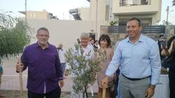 Λασίθι: Ένας δρόμος και μια ελιά ενώνουν τους Απόδημους Κρήτες με τον Άγιο Νικόλαο