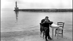 Η εμβληματική έκθεση «3 Δρόμοι: Constantine Manos - Nikos Economopoulos - Enri Canaj» στον Άγιο Νικόλαο