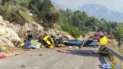 Σύγκρουση πυροσβεστικών ελικοπτέρων στην Ψάθα: Εικόνες από το σημείο της τραγωδίας