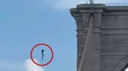 man brooklyn bridge