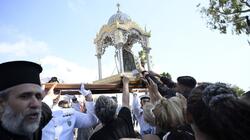 Δεκαπενταύγουστος: Τα ξεχωριστά έθιμα της Παναγίας και τα προσκυνήματα ανά τη χώρα (Βίντεο)