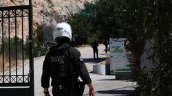 Κυψέλη: «Κυνηγώντας μία μπάλα, είδα μια σακούλα σκουπιδιών, κάτι προεξείχε που έμοιαζε με λείψανο»