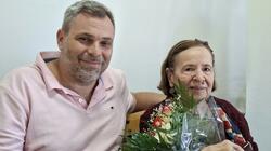 Η Αλκυόνη Παπαδάκη στο Δημοτικό Γηροκομείο Χανίων: Μια συνάντηση με τις λέξεις και τη ζωή!