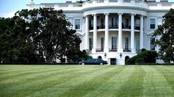 Ο Λευκός Οίκος διαψεύδει ότι εξετάζει το ενδεχόμενο χρήσης πυρηνικών όπλων κατά του Ιράν