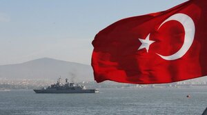 Αναβαθμίζει τις προκλήσεις η Τουρκία: Απέσυρε την κορβέτα και έστειλε φρεγάτα βόρεια της Κρήτης