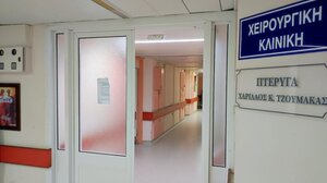 Τραγωδία στην Άρτα: Μάχη με το χρόνο δίνουν οι γιατροί για να κρατηθεί στη ζωή ο 16χρονος