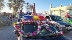 Πάτρα: Μπήκαν μπροστά οι μηχανές του Καρναβαλιού