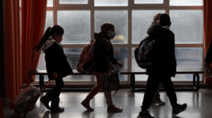 Πώς θα γίνεται η επιστροφή των μαθητών μετά από νόσηση – Τι ισχύει μετά την επαφή με κρούσμα