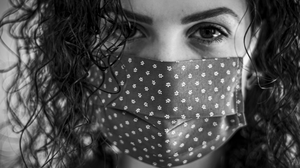 Πλησιάζει το τέλος της πανδημίας, αλλά θα μάθουμε να ζούμε με τον ιό