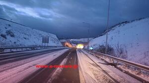 Με δυσκολία η κυκλοφορία στο δρόμο Μεσαρά – Ηράκλειο