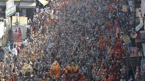 Ινδία: Ένα εκατομμύριο άνθρωποι αναμένεται να συγκεντρωθούν στον Γάγγη για θρησκευτική γιορτή