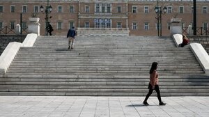 Κορωνοϊός: 19.623 κρούσματα και 67 νέοι θάνατοι - Στους 455 οι διασωληνωμένοι