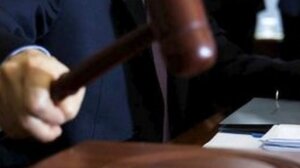 Του ζήτησε διαζύγιο και έβαλε φωτιά στο σπίτι