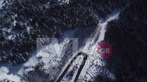 Εύβοια: Μαγευτική η χιονισμένη Δίρφυς από ψηλά