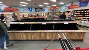 Γιατί είναι άδεια τα ράφια των σούπερ μάρκετ στις ΗΠΑ;