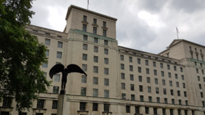 Ο στρατός κλήθηκε να βοηθήσει τα νοσοκομεία του Λονδίνου που δέχονται ασφυκτικές πιέσεις