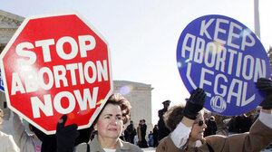 Ελ Σαλβαδόρ: Ελεύθερη αφέθηκε γυναίκα που είχε καταδικασθεί επειδή απέβαλε 