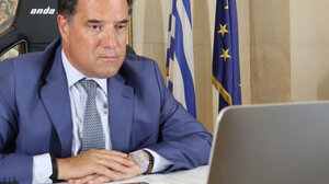 Το «καλάθι του νοικοκυριού» στο επίκεντρο της τηλεδιάσκεψης Γεωργιάδη- βιομηχανίας τροφίμων