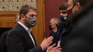 Μια συνάντηση… που μπορεί να «κρύβει» και βουλευτική υποψηφιότητα!