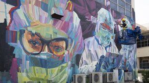 Κορωνοϊος: Η γηραιά ήπειρος «αποχαιρετάει» τα αυστηρά μέτρα