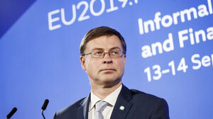 Ο Ντομπρόβσκις προειδοποιεί τη Μόσχα με δεύτερο πακέτο κυρώσεων