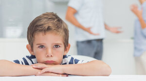 Η γονική αποξένωση συνιστά παιδική κακοποίηση 