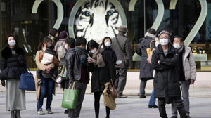 Ιαπωνία: Πάνω από 84.000 κρούσματα σε 24 ώρες, αρνητικό ρεκόρ 236 θανάτων 