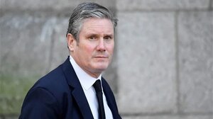 Βρετανία: Διαδηλωτές κινήθηκαν απειλητικά προς τον ηγέτη των Εργατικών 