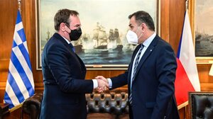 Συνάντηση Παναγιωτόπουλου με τον πρέσβη της Τσεχίας