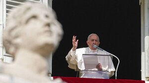 Άγια Έδρα: Ο πάπας Φραγκίσκος προσευχήθηκε για την κρίση στην Ουκρανία