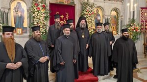 Οι ιερείς του Ρεθύμνου δίπλα στο νέο μητροπολίτη