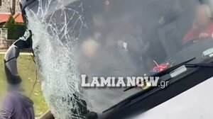 Λεωφορείο έπεσε σε κολώνα – έβγαλαν τους επιβάτες από το τζάμι