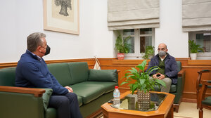 Συνάντηση Περιφερειάρχη Κρήτης με το Δήμαρχο Καντάνου Σελίνου 