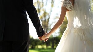 Ποια Περιφέρεια κάνει δώρο 2.000 ευρώ για κάθε... γάμο