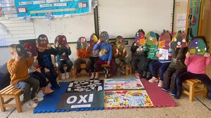 Μαθητές του Ηρακλείου ζητούν από τον Έλληνα πρωθυπουργό να σταματήσει ο πόλεμος