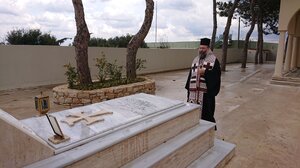 Τρισάγιο στους τάφους των προκατόχων του τέλεσε ο Μητροπολίτης Ρεθύμνης κι Αυλοποτάμου